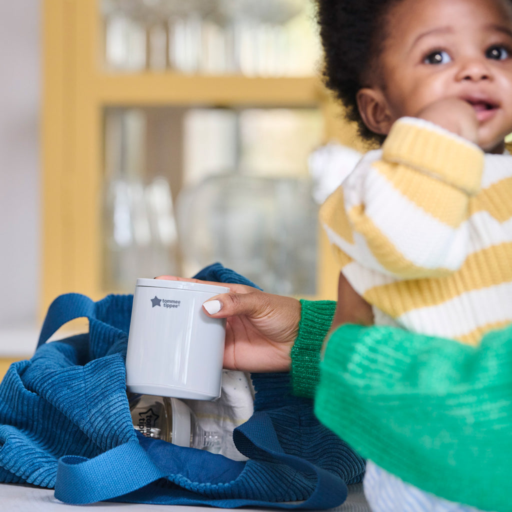 Tommee Tippee Expressing on the go Bundle Deal
